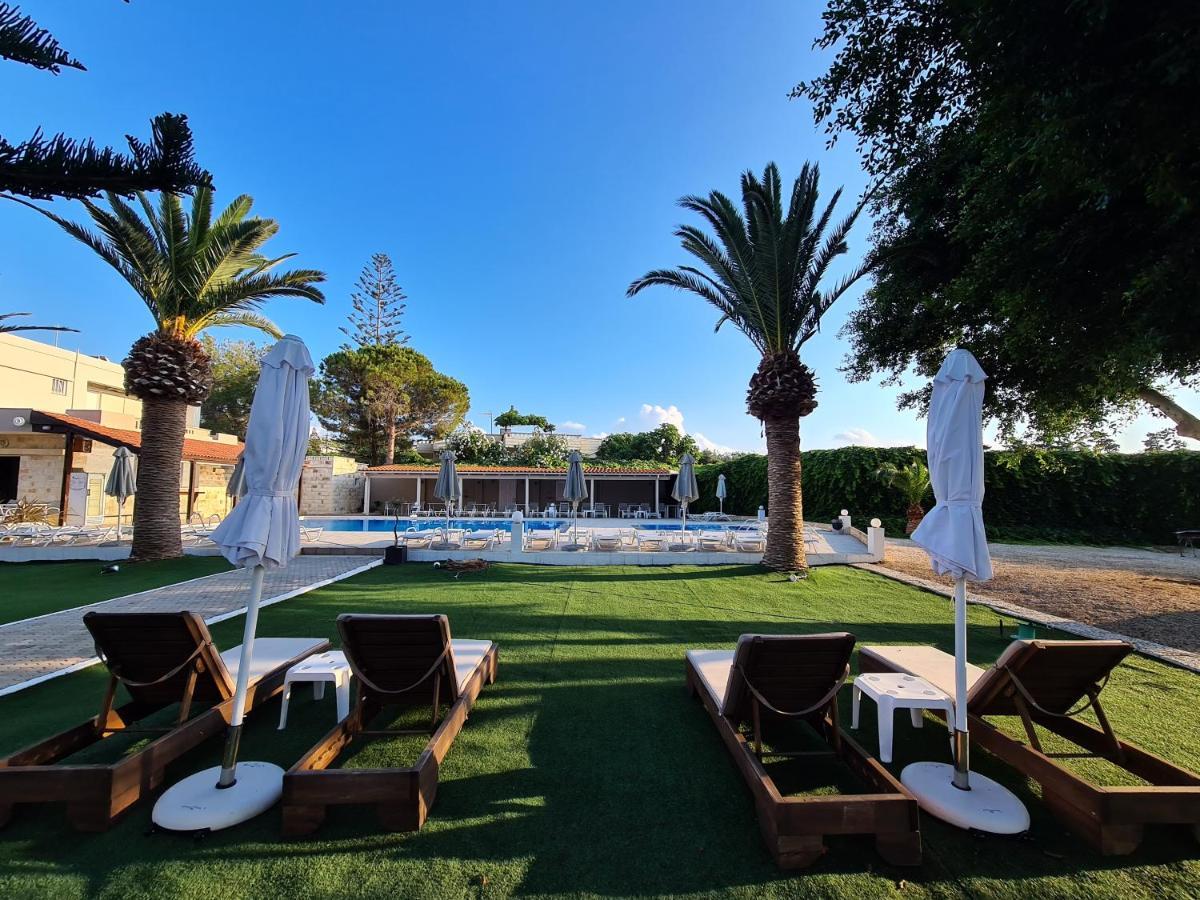 Abella Hotel Agia Marina Exteriör bild