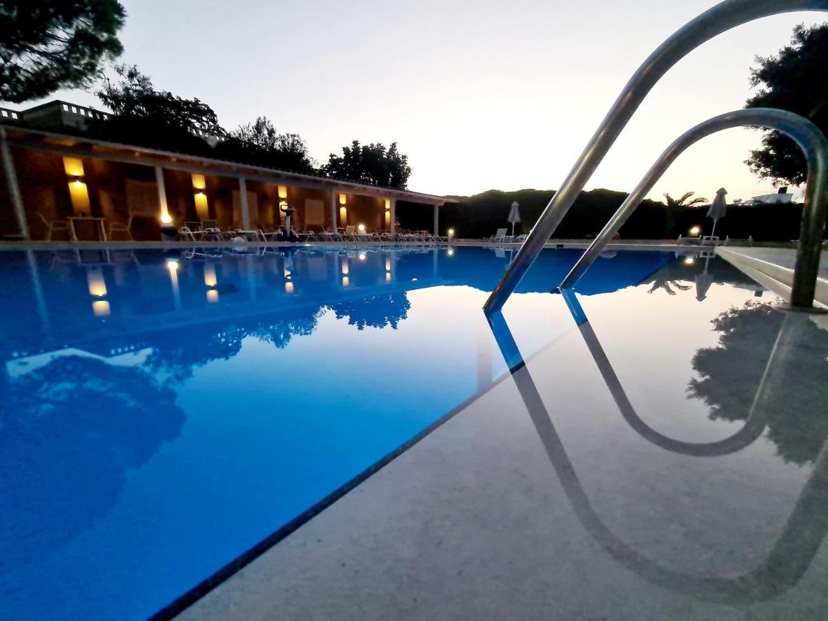 Abella Hotel Agia Marina Exteriör bild